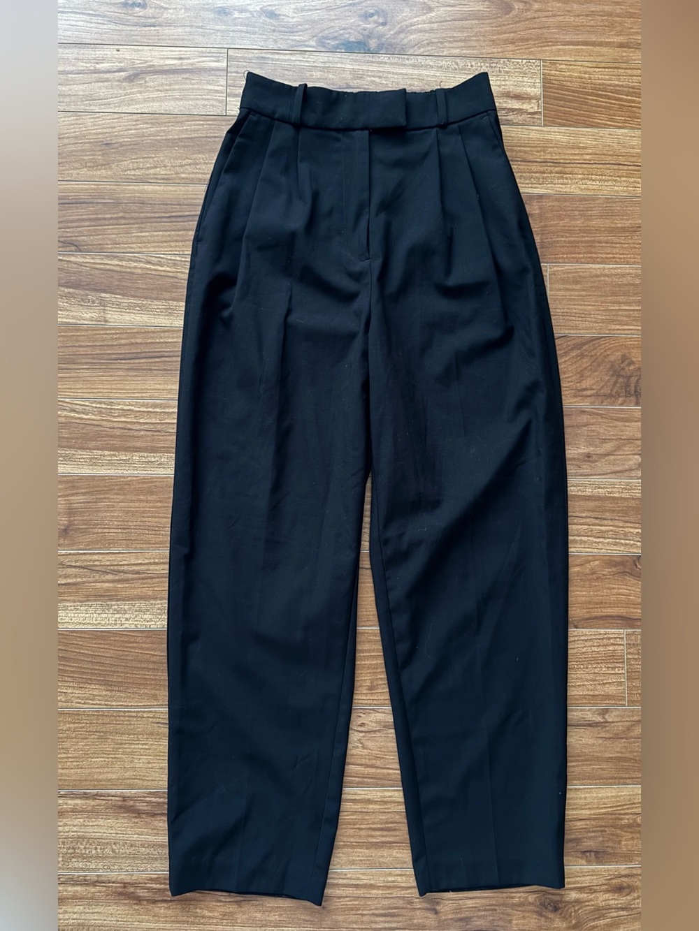 H&M Black Pleated Tailored Trousers — Size US 4